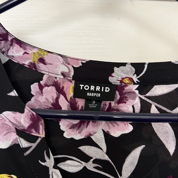 Torrid size 3 blouse - Picture 3 of 4